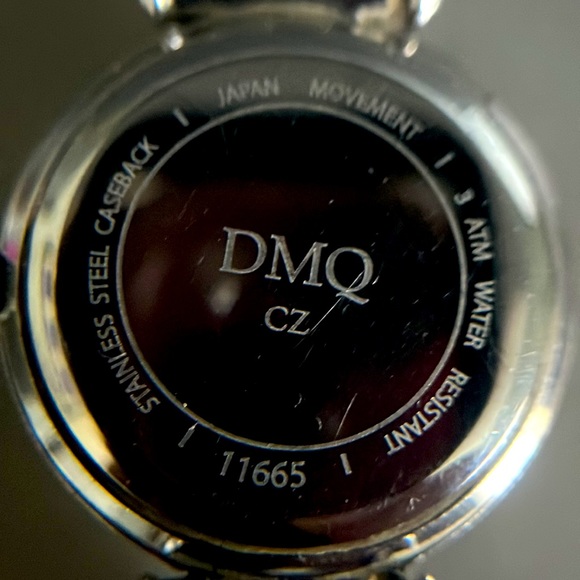 DMQ SilverTone Pave Bezel Round Dial Bling Ladies Watch - Picture 9 of 16